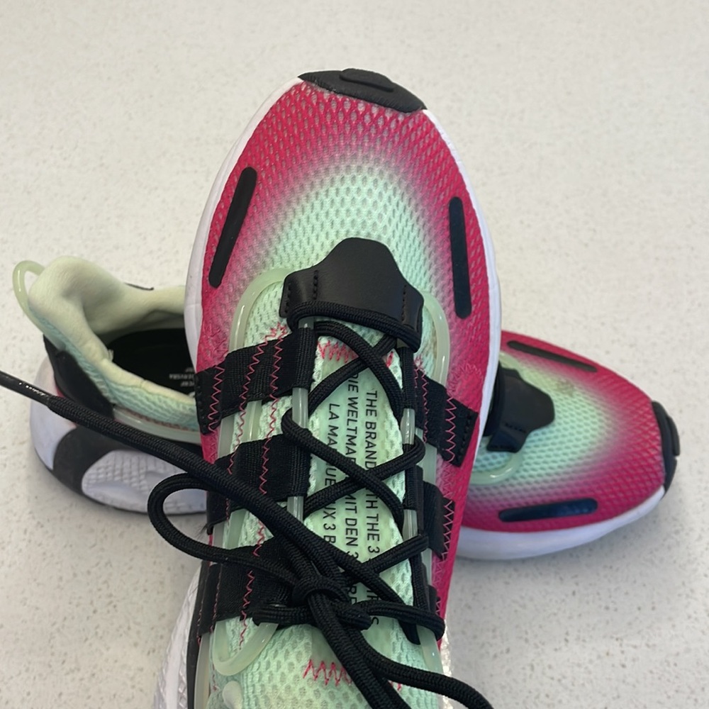 Adidas sneakers - Picture 3 of 7